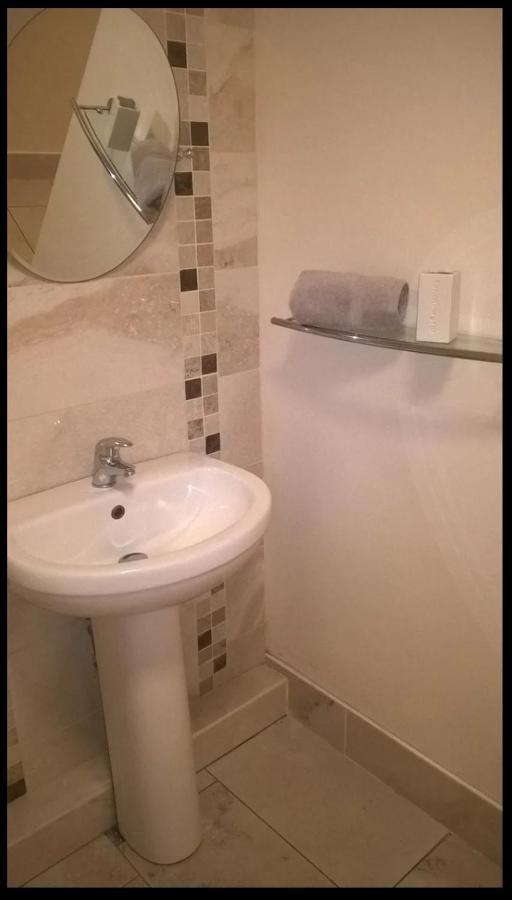 Salthill Village 3 Bed Apartment 골웨이 외부 사진